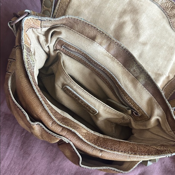 🇩🇪Liebeskind Berlin ‘Hailey’ Tan Leather studded, punk rock, crossbody purse EUC - Picture 12 of 16